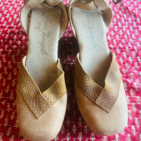 Free People Shoes - Free People Leather Clog Heels | Shoe Size 8.5